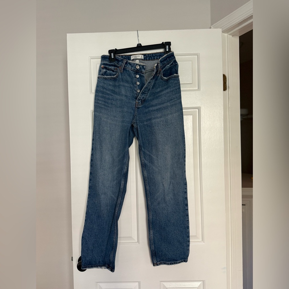 Abercrombie & Fitch Dad High Rise Jeans